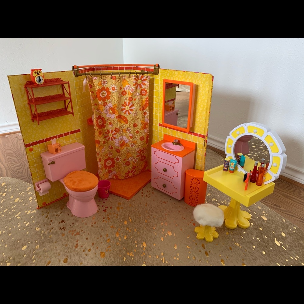 American Girl Doll | Julie’s Groovy Bathroom